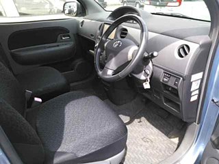 TOYOTA SIENTA 2011