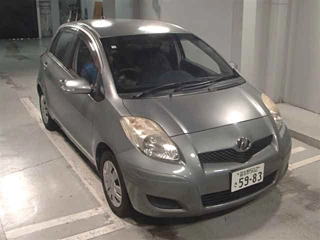 TOYOTA VITZ 2010