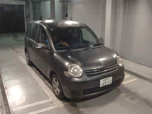 TOYOTA SIENTA 2009