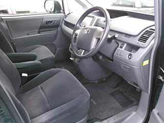 TOYOTA NOAH 2008