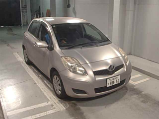 TOYOTA VITZ 2010