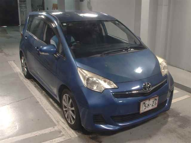 TOYOTA RACTIS 2013