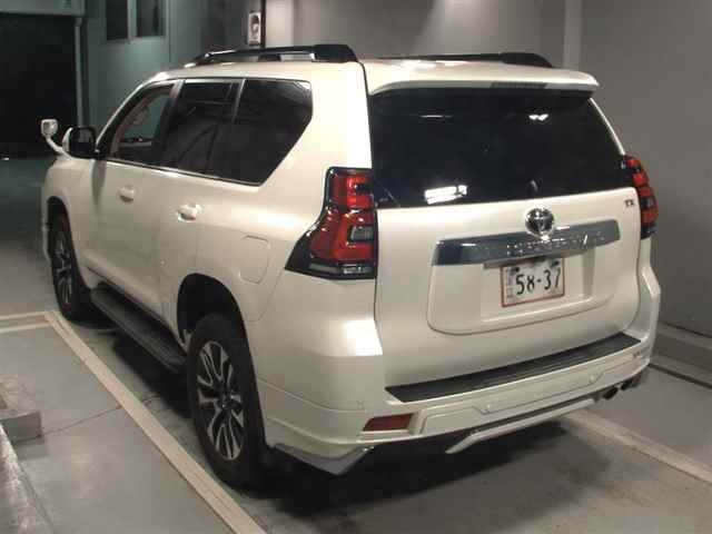 TOYOTA LAND CRUISER PRADO 2022