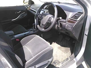 TOYOTA PREMIO 2019