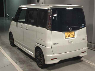 NISSAN ROOX 2010
