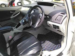 TOYOTA PRIUS 2011