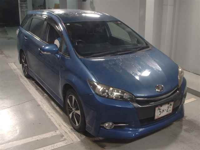 TOYOTA WISH 2012