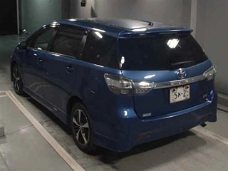 TOYOTA WISH 2012