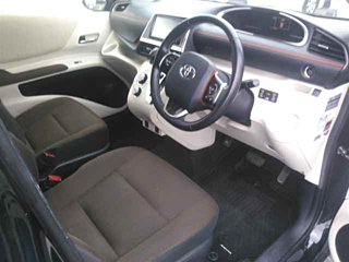 TOYOTA SIENTA 2016