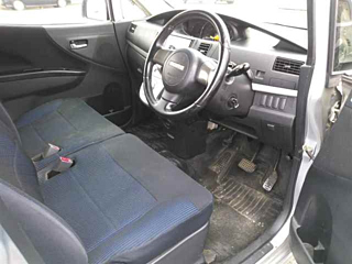DAIHATSU MOVE 2010