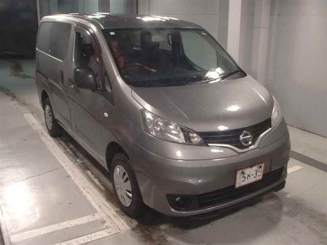 NISSAN NV200 2019