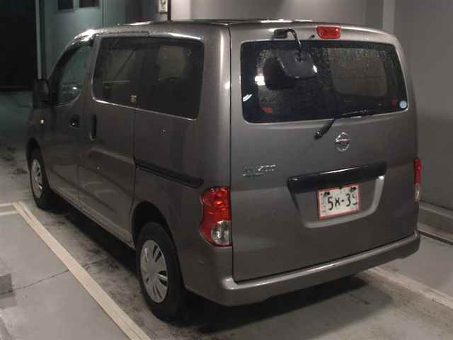 NISSAN NV200 2019