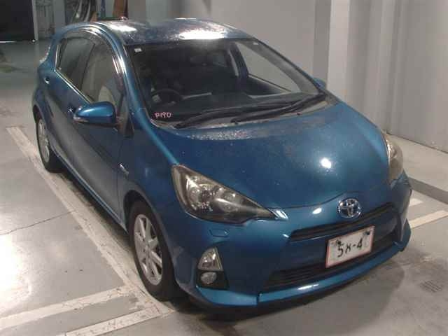 TOYOTA AQUA 2013