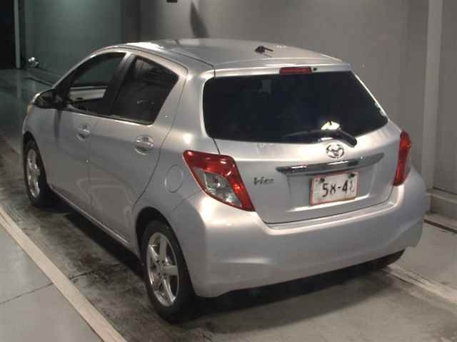 TOYOTA VITZ 2012
