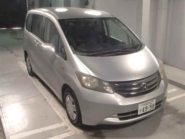 HONDA FREED 2009