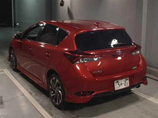 TOYOTA AURIS 2016