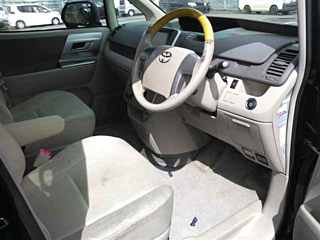 TOYOTA NOAH 2009