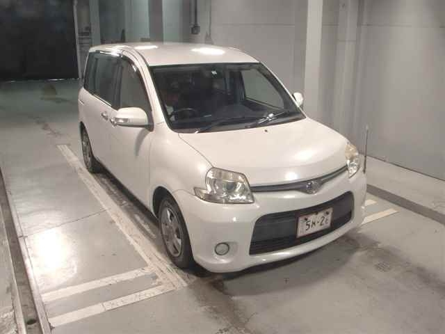 TOYOTA SIENTA 2012