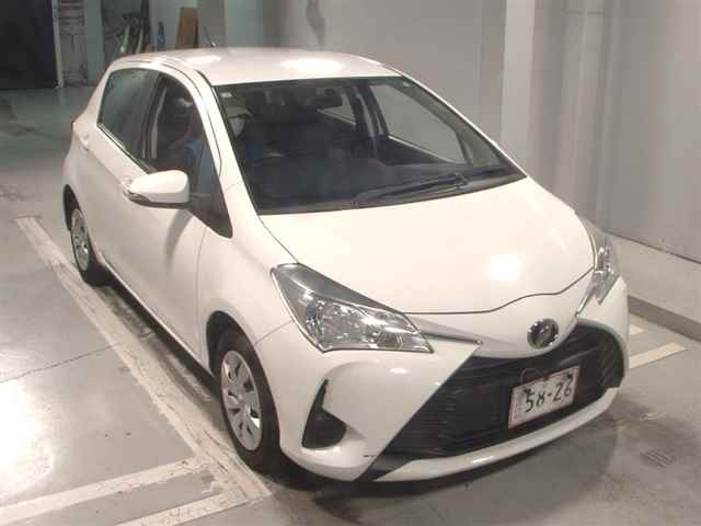 TOYOTA VITZ 2018