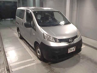 NISSAN NV200 2021
