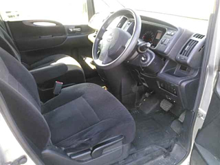 NISSAN SERENA 2010