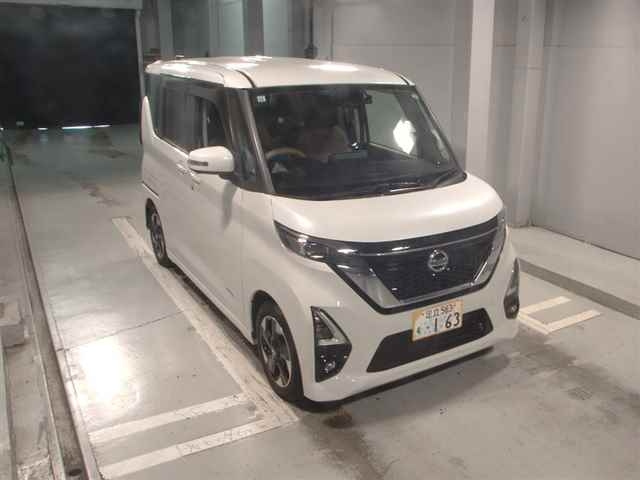 NISSAN ROOX 2021