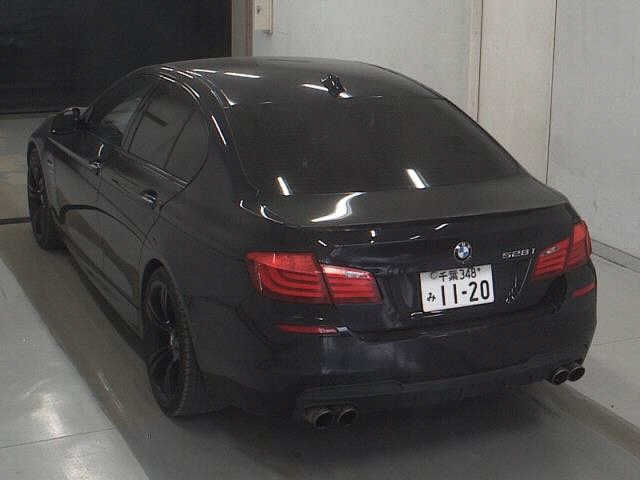 BMW 5 SERIES 2012