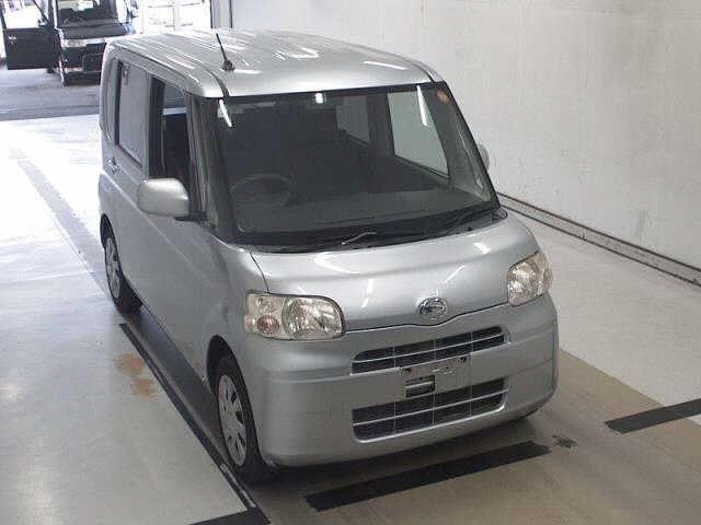 DAIHATSU TANTO 2012
