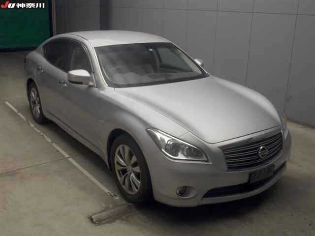 NISSAN FUGA 2014