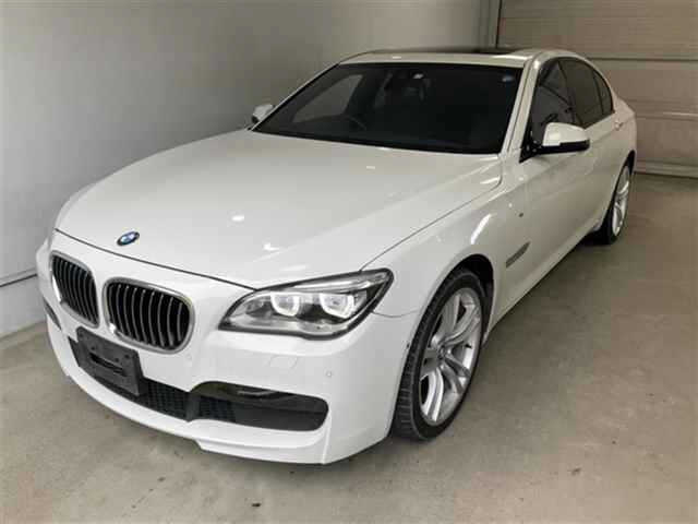 BMW 7 SERIES 2015