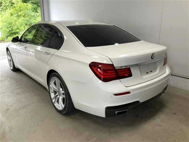 BMW 7 SERIES 2015