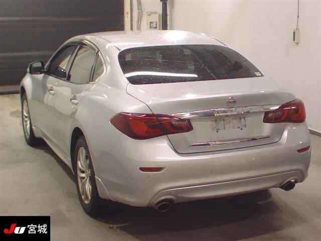 NISSAN FUGA 2020