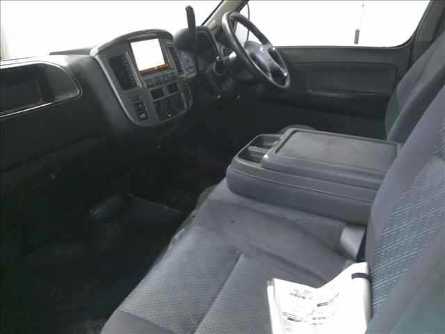 NISSAN CARAVAN VAN 2009