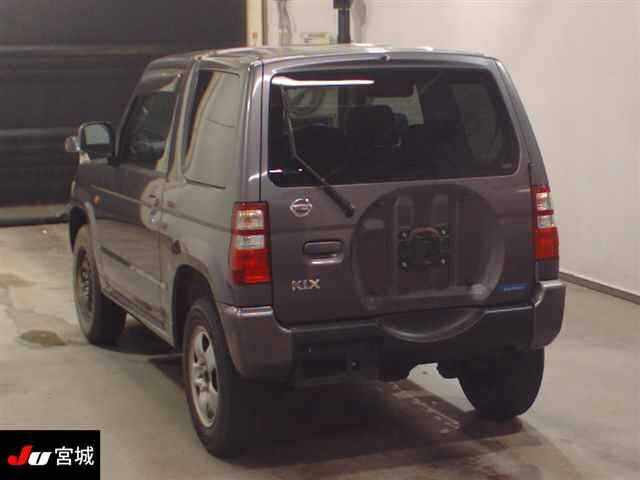 NISSAN KIX 2008