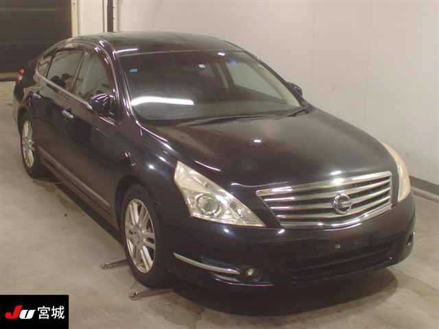 NISSAN TEANA 2010
