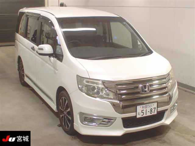 HONDA STEP WAGON 2013