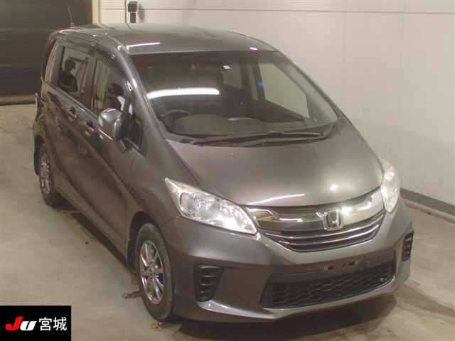 HONDA FREED 2016
