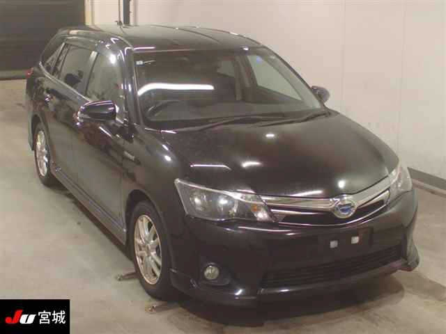 TOYOTA COROLLA FIELDER 2015