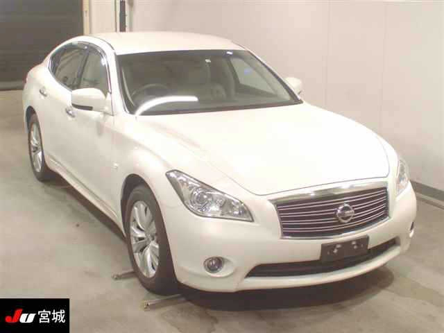 NISSAN FUGA 2012