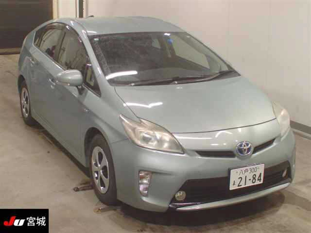 TOYOTA PRIUS 2012