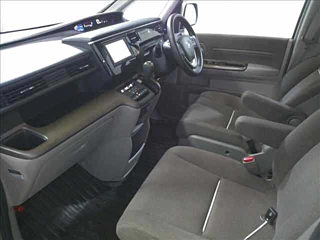 HONDA STEP WAGON 2016