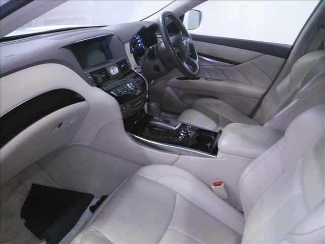 NISSAN FUGA 2012