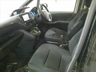 TOYOTA VOXY 2014