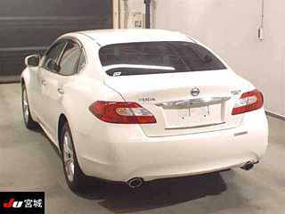 NISSAN FUGA 2012
