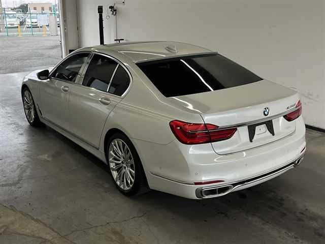 BMW 7 SERIES 2016