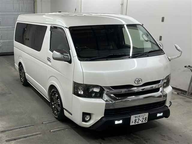 TOYOTA HIACE 2014