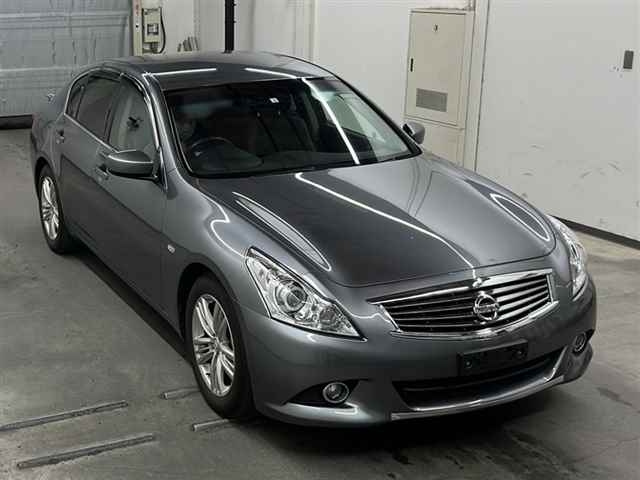 NISSAN SKYLINE 2010