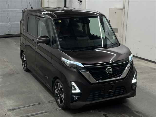 NISSAN ROOX 2020