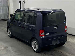 TOYOTA PIXIS SPACE 2016