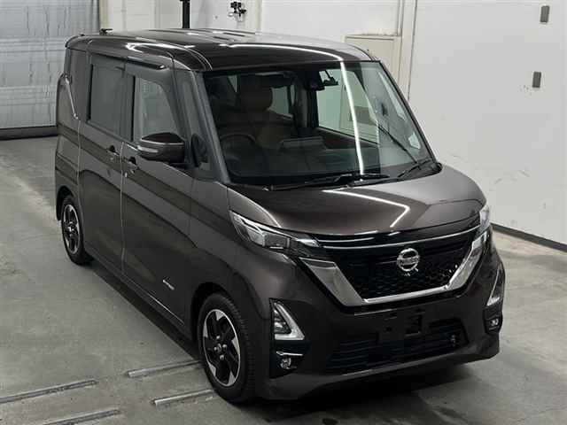 NISSAN ROOX 2020